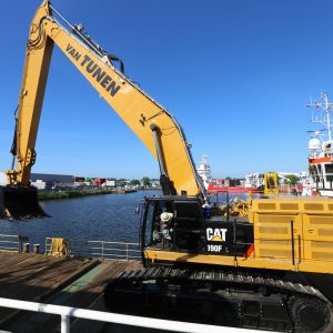 Caterpillar 390F LRE